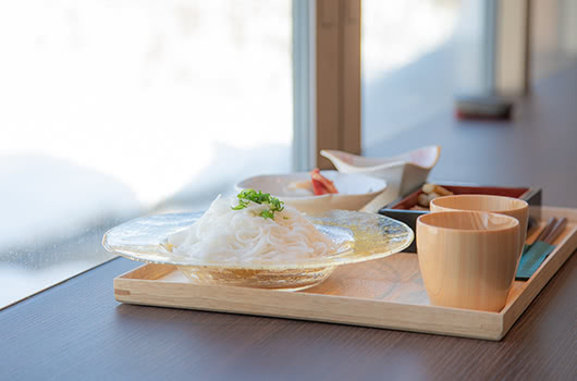 お食事